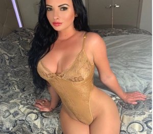 Liyah escorts in Marion, IL